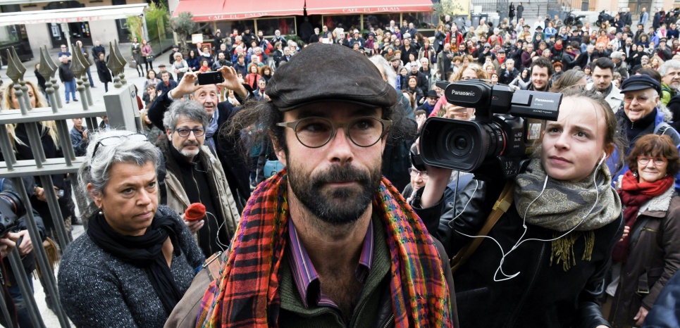 Cédric Herrou - photo Yann COATSALIOU / AFP